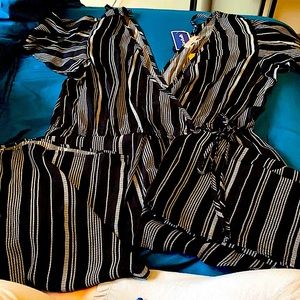 Wide leg jumpsuit/romper size XL